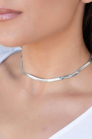Choker Malha Fita 4 mm Ródio Branco