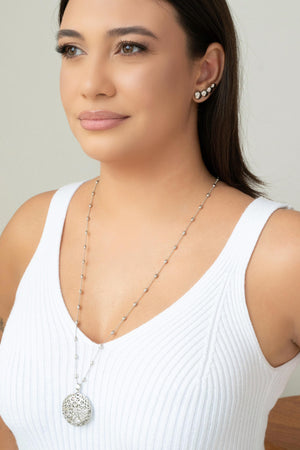 Relicário Longo Estrela Bolinhas Ródio Branco