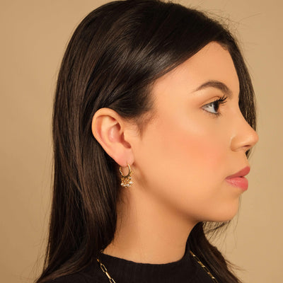 Brinco Argola Pérolas Penduradas 2,5 cm Banhado a Ouro 18K