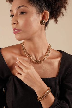 Brinco Redondo Martelado Banhado a Ouro 18K