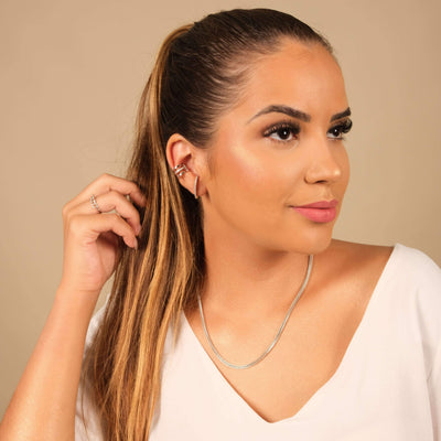Ear Hook Filete Cravejado Cristal Ródio Branco