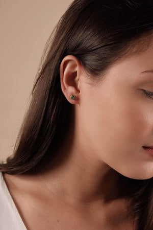 Brinco Ponto de Luz Turmalina 5 mm Banhado a Ouro 18K