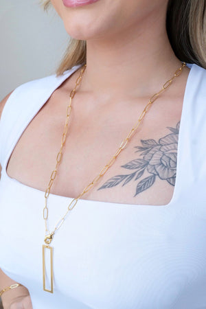 Gargantilha Longa Elos Pingente Retangular Vazado Banhado a Ouro 18K