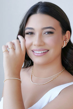 Ear Hook Sete Zircônias Cravejadas Cristal Banhado a Ouro 18K