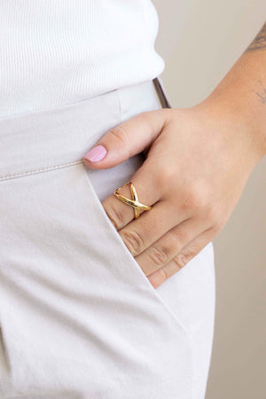 Anel Ajustável X Liso Tamanho P Banhado a Ouro 18K