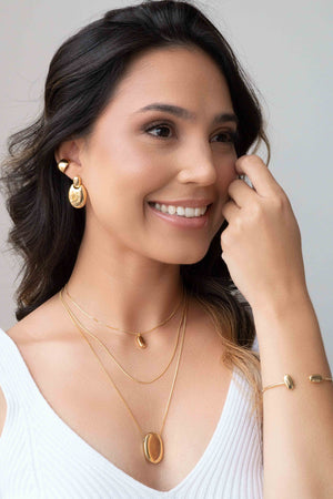 Choker Veneziana com Pingente Oval Liso Banhado a Ouro 18K