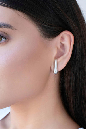 Brinco Gota Lisa Ródio Branco