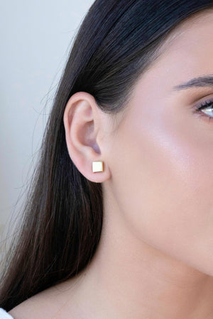 Brinco Quadrado Liso Banhado a Ouro 18K