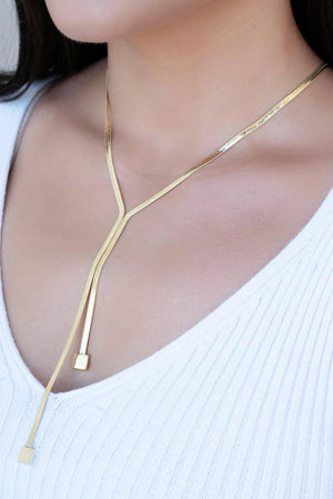 Gargantilha Gravata Malha Fita Quadrado Liso Banhado a Ouro 18K