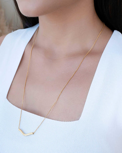 Colar Longo Veneziana Pingente Ondulado Banhado a Ouro 18K - 60 cm