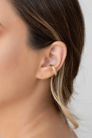 Piercing Torcido Textura Banhado a Ouro 18K