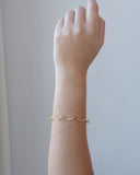 Bracelete Ondulado Banhado a Ouro 18K