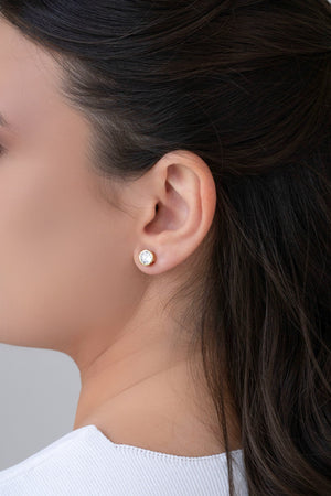 Brinco Ponto de Luz Cristal Banhado a Ouro 18K