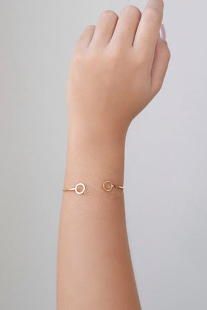 Bracelete Filete Esferas Vazadas Liso Banhado a Ouro 18K