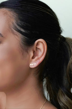 Ear Cuff Corações Banhado a Ouro 18K