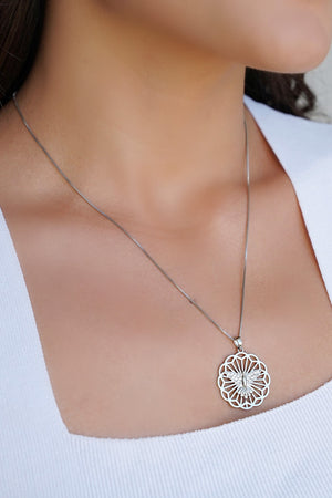 Gargantilha Pingente Espírito Santo Cravejado Zircônia Ródio Branco