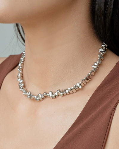 Choker Cascalhos Lisos Ródio Branco - 32 cm