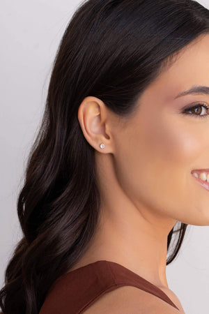 Brinco Infantil Ponto de Luz 4 mm Tarraxa Baby Banhado a Ouro 18K