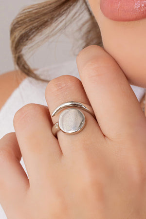 Anel Ajustável Redondo Liso Tamanho G Ródio Branco