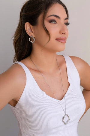 Gargantilha Longa Pingente Orgânico Vazado 3.8 cm Ródio Branco - 65 cm