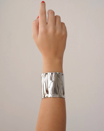 Bracelete Martelado 6,2 cm Ródio Branco
