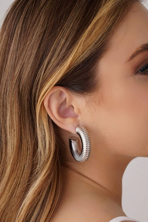 Brinco Argola Tubo Mola 4.0 cm Ródio Branco