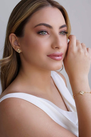 Pulseira Flor Riscada Banhado a Ouro 18K