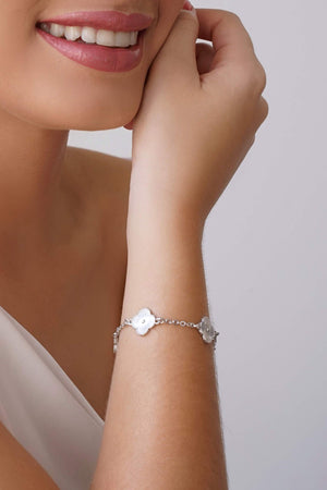 Pulseira Flor Riscada Ródio Branco