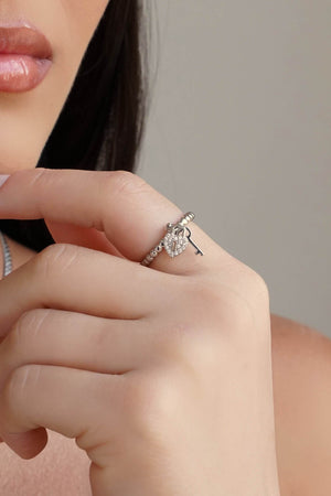 Anel Chave Coração Cravejado Cristal Tamanho 22 Ródio Branco