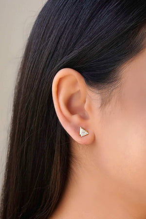 Brinco Triângulo Cravejado Cristal Banhado a Ouro 18K