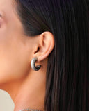 Brinco Argola Tubo Detalhes 2.5 cm Ródio Branco