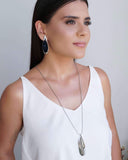 Gargantilha Longa Rabo de Rato Pingente Folha Ródio Branco - 65 cm