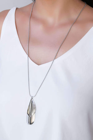 Gargantilha Longa Rabo de Rato Pingente Folha Ródio Branco - 65 cm