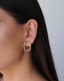 Brinco Retangular Liso 2.3 cm  Banhado a Ouro 18K