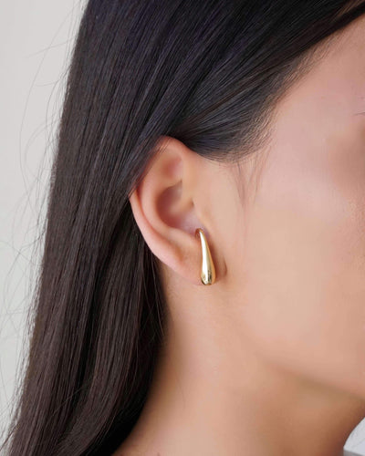 Ear Hook Gota Lisa 2.4 cm Banhado a Ouro 18K