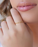 Anel Detalhado Cravejado Cristal Tamanho 22 Banhado a Ouro 18K