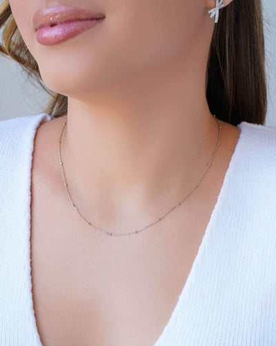 Choker Elos Detalhes Ródio Branco - 30 cm