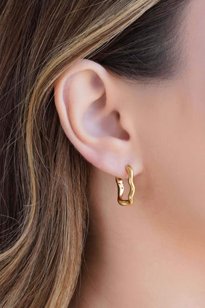 Brinco Argola Click Ondulada 2.0 cm Banhado a Ouro 18K
