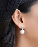 Brinco Bola Pontos de Luz Pérola 14 mm Ródio Branco