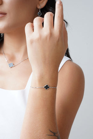 Pulseira Trevo Preto Fecho Gravata Ródio Branco
