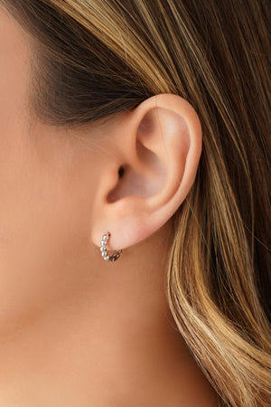 Brinco Argola Click Bolinhas 1.0 cm Ródio Branco