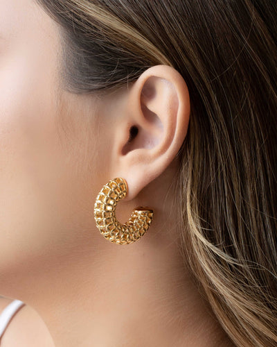Brinco Argola Tubo Tela 3,1 cm Banhado a Ouro 18K