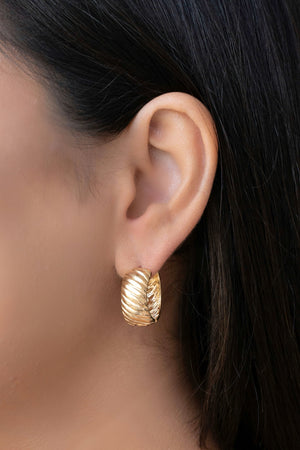 Brinco Argola Click Frisada Lisa 2.1 cm Banhado a Ouro 18K