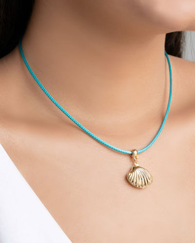 Choker Fio Coreano Verde Água Concha Banhado a Ouro 18K - 35 cm