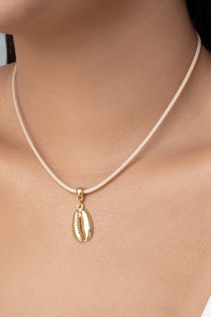 Choker Fio Coreano Bege Búzio Banhado a Ouro 18K