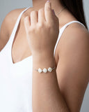 Pulseira Concha Pérola Fecho Gravata Ródio Branco