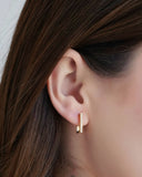 Brinco Argola Click Retangular Cravejado Cristal 1.5 cm Banhado a Ouro 18K