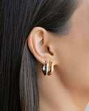 Brinco Argola Click Quadrada Orgânica Lisa 1.9 cm Banhado a Ouro 18K