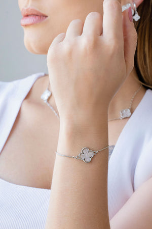 Pulseira Trevo Madrepérola Fecho Gravata Ródio Branco