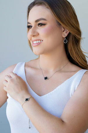 Choker Elos Trevo Preto Ródio Branco